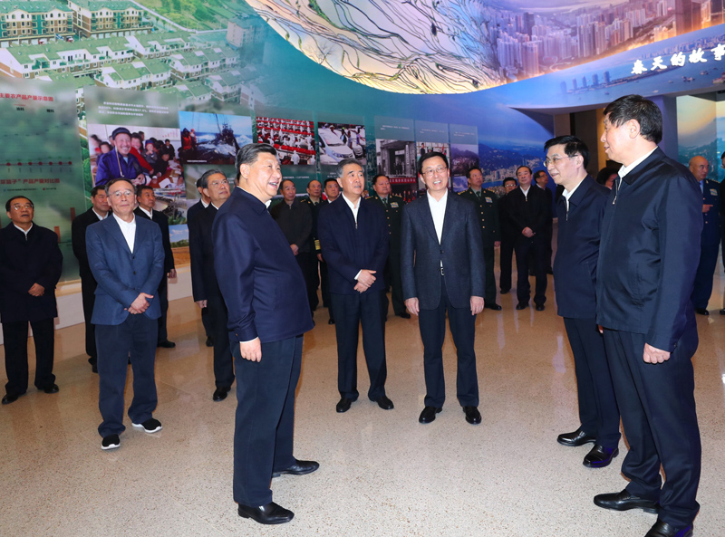 11月13日,党和国家领导人习近平、栗战书、汪洋、王沪宁、赵乐际、韩正、王岐山等在国家博物馆参观“伟大的变革——庆祝改革开放40周年大型展览”。新华社记者 谢环驰 摄